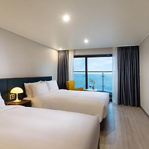 Family Twin Room Sea View