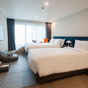 Deluxe Twin Room Pet Friendly